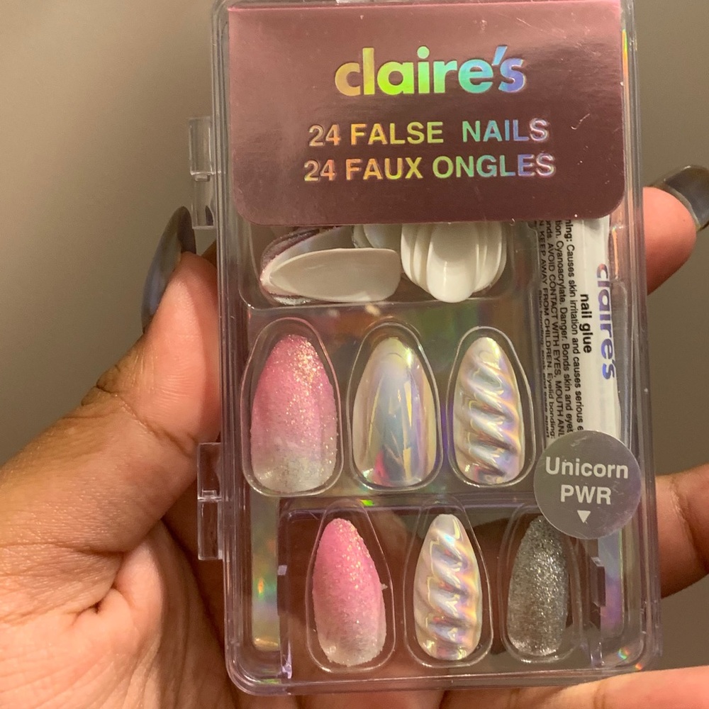 Acrylic nails